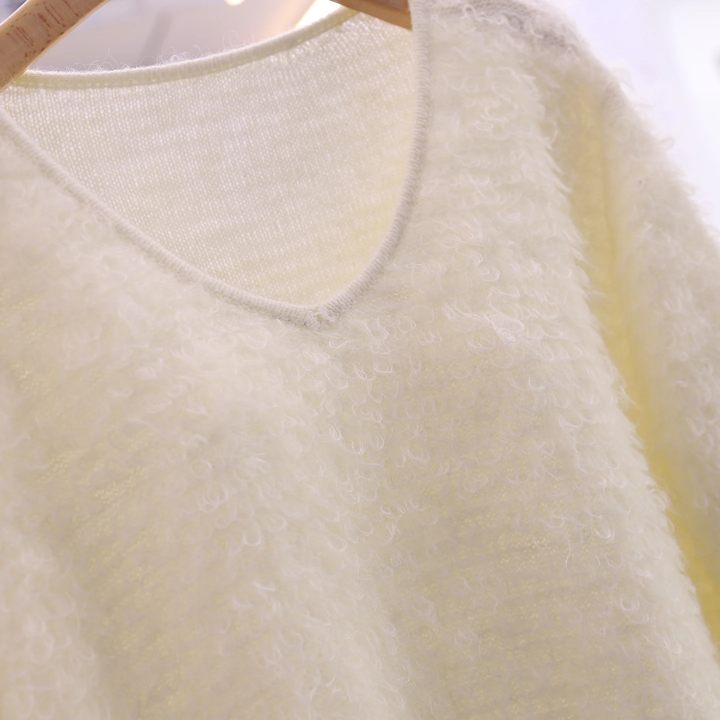 Soft Skin-Friendly Knitted Sweater V-Neck Loose Women's Fashion Autumn 2026 Long Sleeve Pure Color Casual Comfortable Style