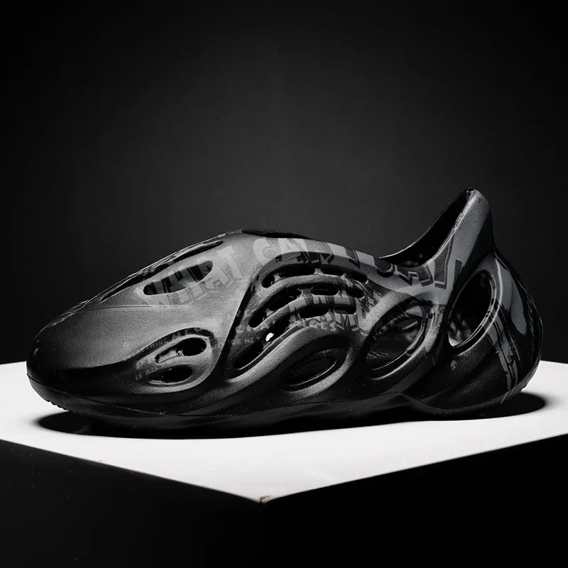 

Comwarm 2025 новые сабо, тапочки для мужчин, модная обувь с камуфляжными отверстиями, садовая обувь, уличные нескользящие пляжные шлепанцы, мужские сандалии для отдыха