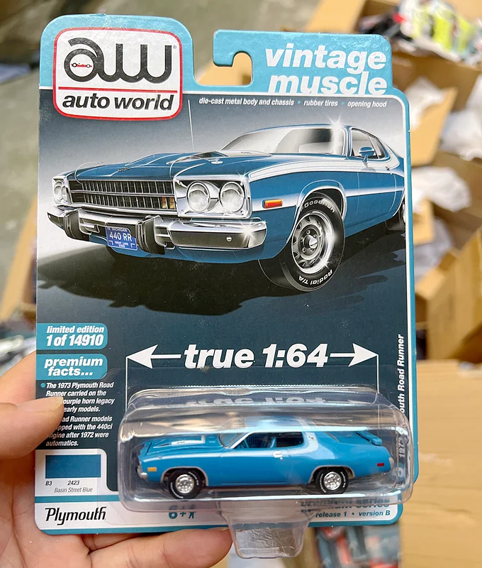 AW 1/64 AUTO World 1973 Plymouth Muscle Car Collection Die cast alloy trolley model ornaments