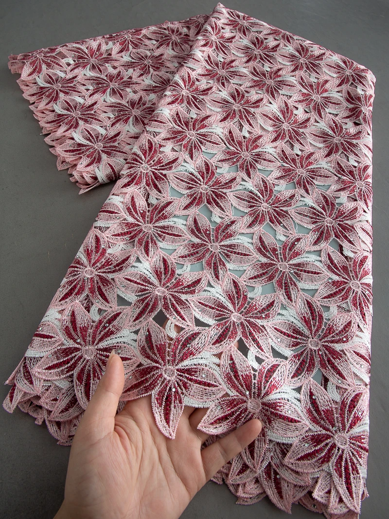 Hochwertiger Guipure-Spitzenstoff, 3D-Blumenschnur-Spitze für Brautkleid, modisches Design-Material