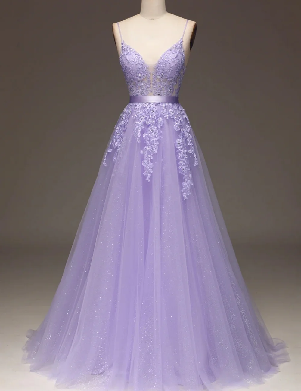 

Simple Long Purple Spaghetti Straps Tulle Prom Dresses Sleeveless Backless with Appliques A Line Sweep Train Vestido Formatura