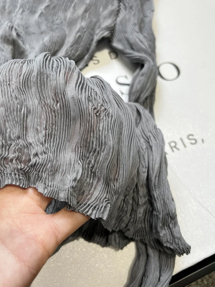 تي شيرت نسائي غير رسمي ذو ثنيات وياقة واقفة تي شيرت نسائي بأكمام كاملة بلون سادة بيبلوم فضفاض مياكي صيف جديد 2025