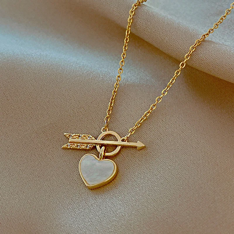 New Fashion Simple Arrow Pierces Through Heart Pendant Necklaces for Women Stainless Steel Jewelry Accessories Gifts for Lover