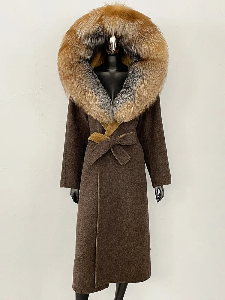 Damski płaszcz z długim kapturem, kolorowy, z kołnierzem z prawdziwego futra lisa, wełniany, nowy model na jesień i zimę 2025, z paskiem, 100% wełna.