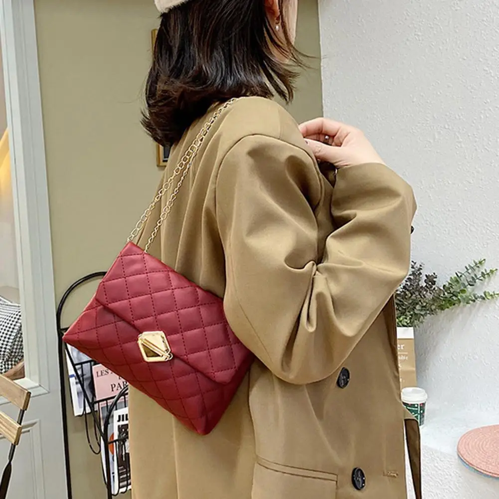 

Women Shoulder Bag Triangle Lock Chain Square Bag Women's Small PU Leather Crossbody Bag Ladies Handbags Mini Purse bolsa