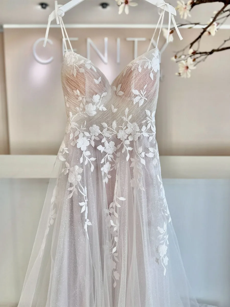 2024 Spaghetti Straps Boho Wedding Dress Lace Applqiues V Neck Bridal Gowns Tulle A Line abito da sposa