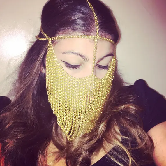 

European and American personalized punk metal head chain mask, party nightclub queen model, popular body chain