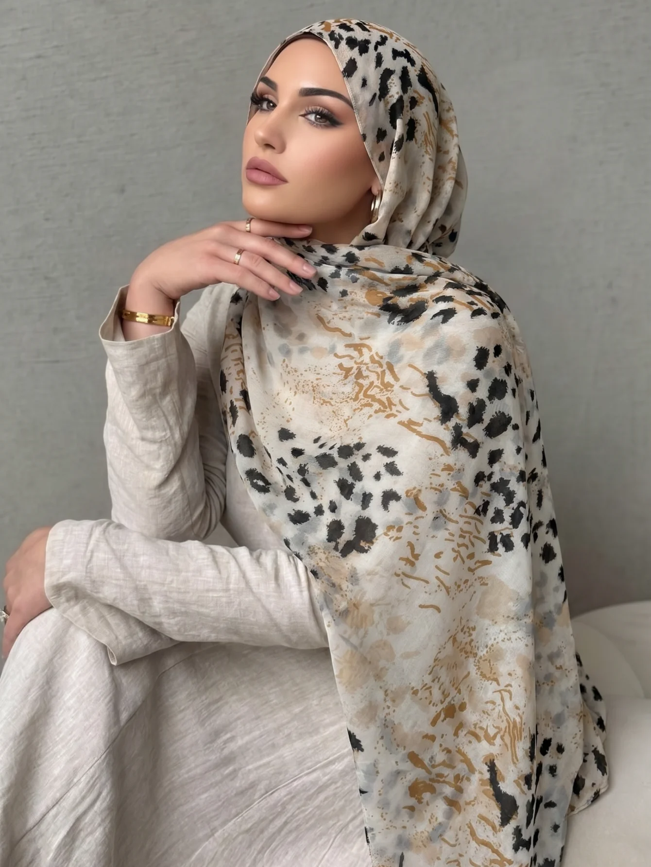 

2026 Sunscreen Voile Thin Women Scarf Summer Hijab Classic Leopard Print Scarves Soft Lady Foulard Viscose Female Wrap Shawls