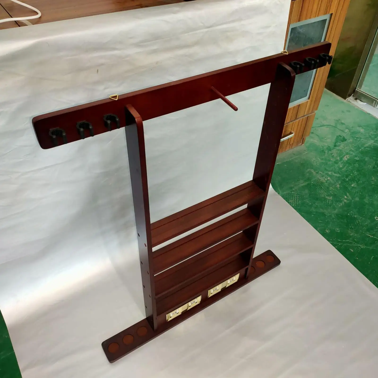 

Настенный деревянный держатель для кия, подвесная стойка для хранения бильярдных принадлежностей на 6 киев