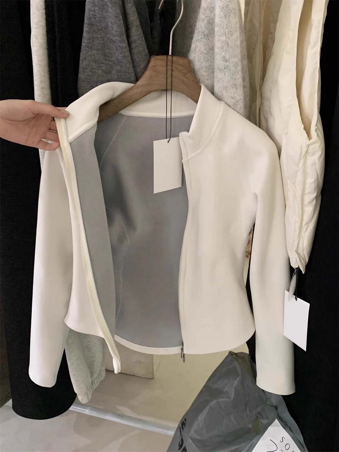 

Новая женская зимняя утепленная куртка-кардиган Slim Fit с воротником-стойкой, подчеркивающая талию, из вельвета, в корейском стиле
