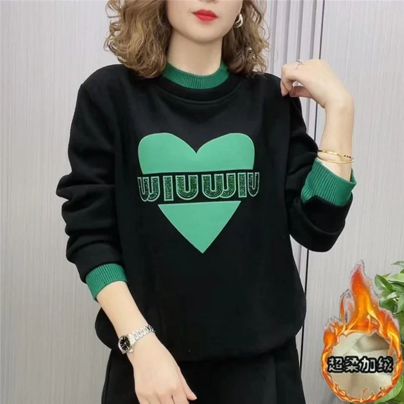 

Vintage Fashion Diamonds Letters Print Winter Fleece Thick Warm Female Sweatshirts Casual Loose Long Sleeve Top Women's Clothing