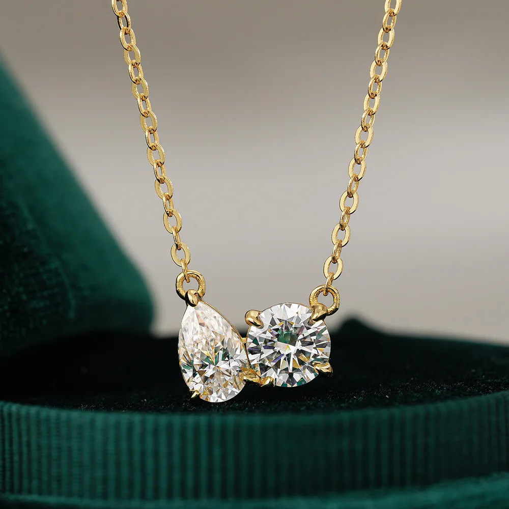 

Double Water Droplet Circular Pendant for Women, 18K Gold Moissanite Necklace, Fashionable Platinum PT950 Collarbone Chain