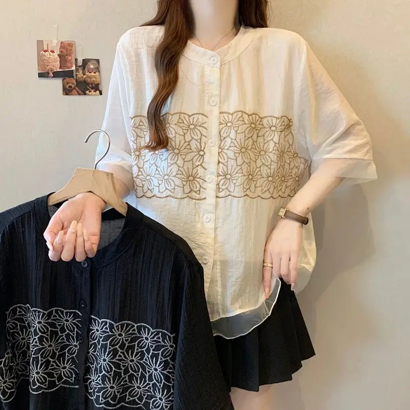 

​ Женская летняя молодежная блузка из шифона с коротким рукавом, свободного кроя, скрывающая живот, новинка, с объемной вышивкой ​