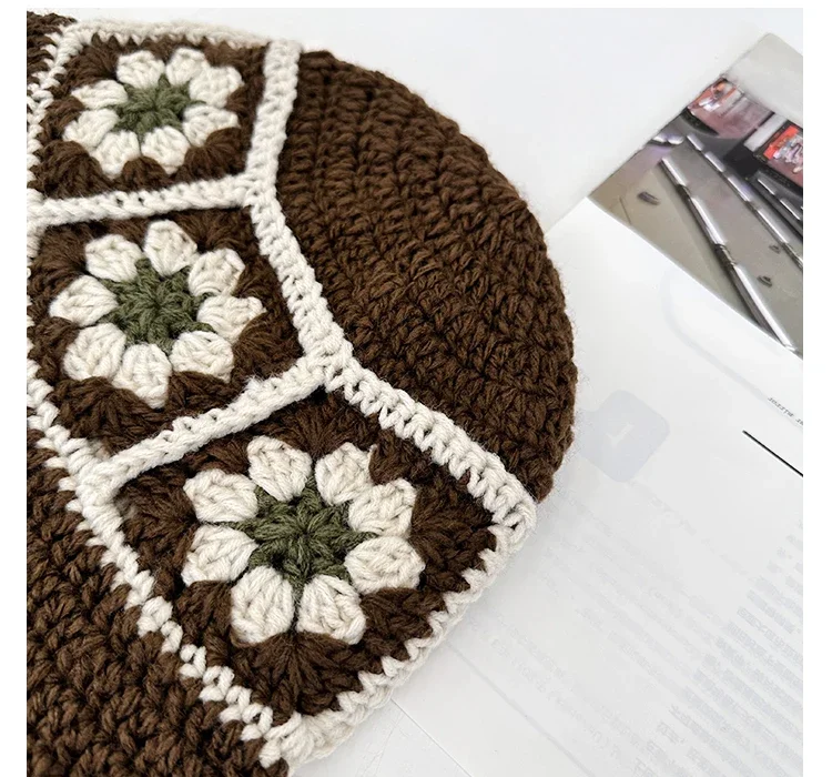 2026 NEU Japanische handgefertigte Blumen- und Karomuster-Häkel-Eimerhüte für Damen, Sommer-Fischermütze mit Farbkombination, gestrickte Strandmütze für Mädchen, Y2k – Detail 8