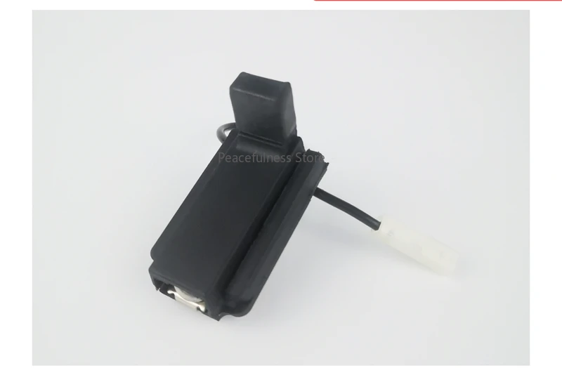 Suitable for Foton Aolingjie Express CTSX OumaKe s135 car door light sensing switch Ruiwo e3 door touch switch