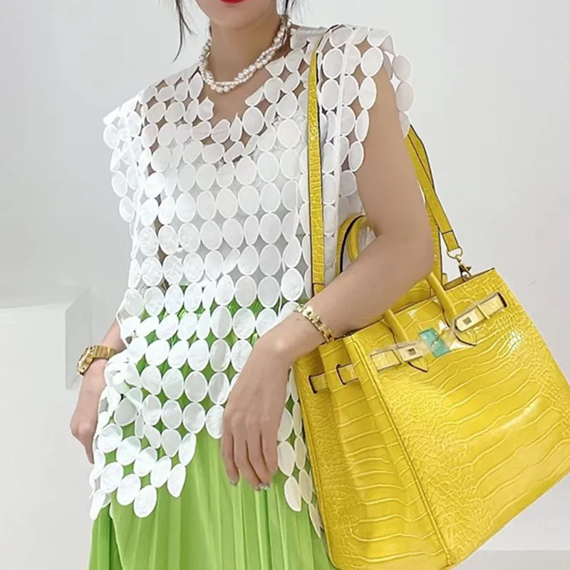 

2025 Summer New Embroidered Hollow out Design Women's Korean Sle Vest Top Layering Tank Top Cotton Color round Ne