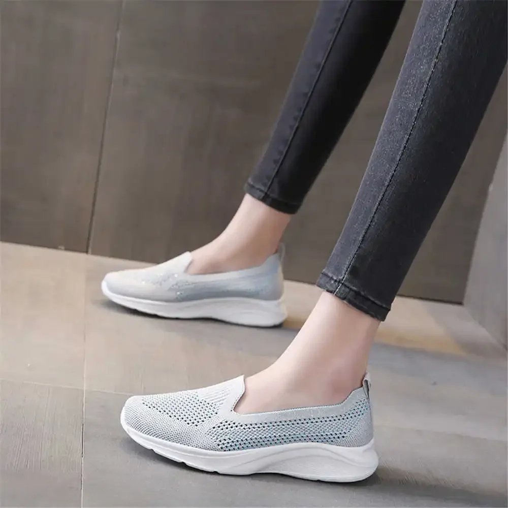 Slip-on Without Heel White Vulcanize Womans Sneakers Kawaii Pink Shoes Sports Low Cost Bity Sneackers Outing Tennes Branded