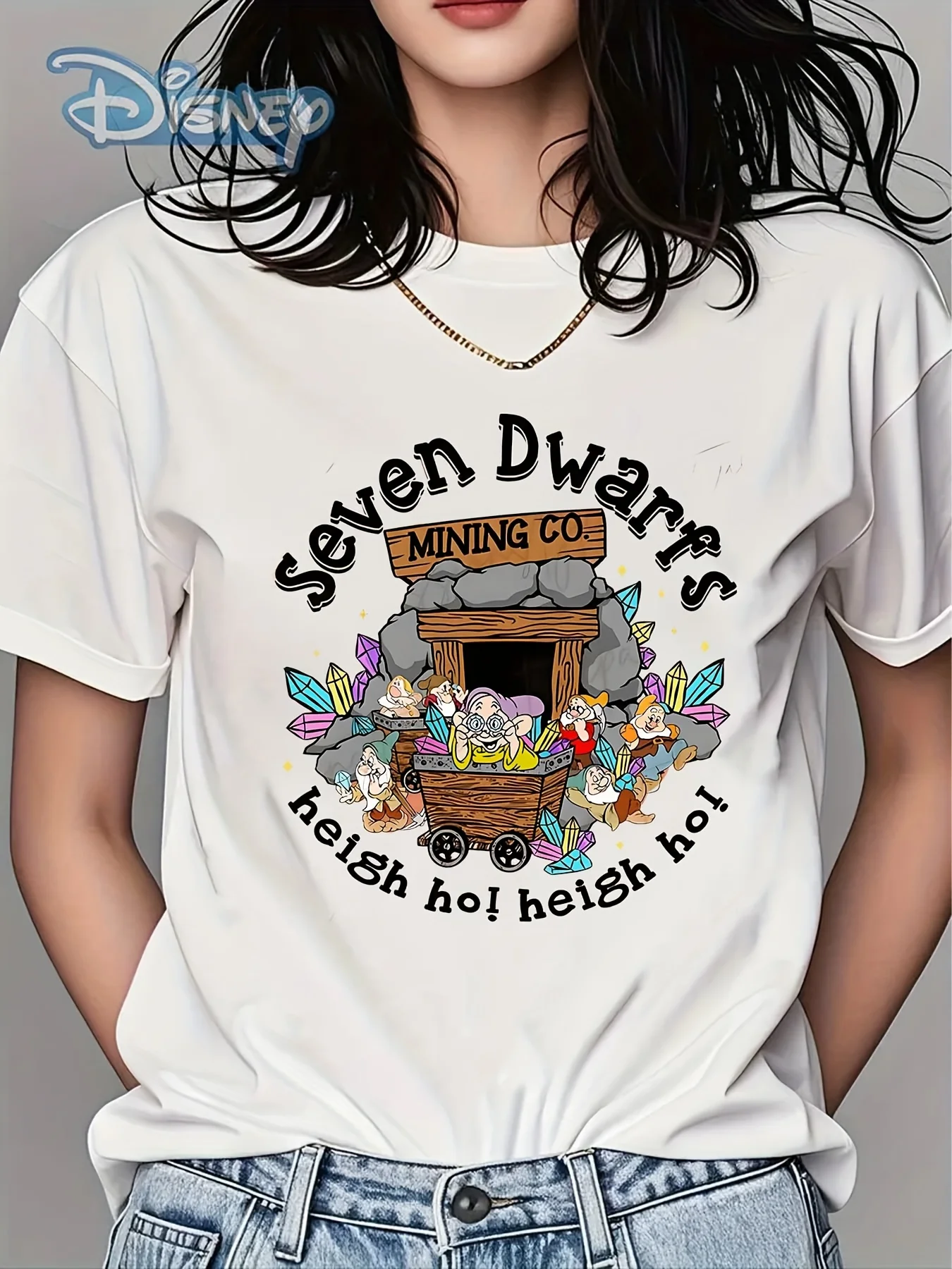 

Women'S "Snow White and The Seven Dwarfs" Graphic Tee - Casual Summer Top with Dwarfs Mining Cart Design, Soft, Round Neck