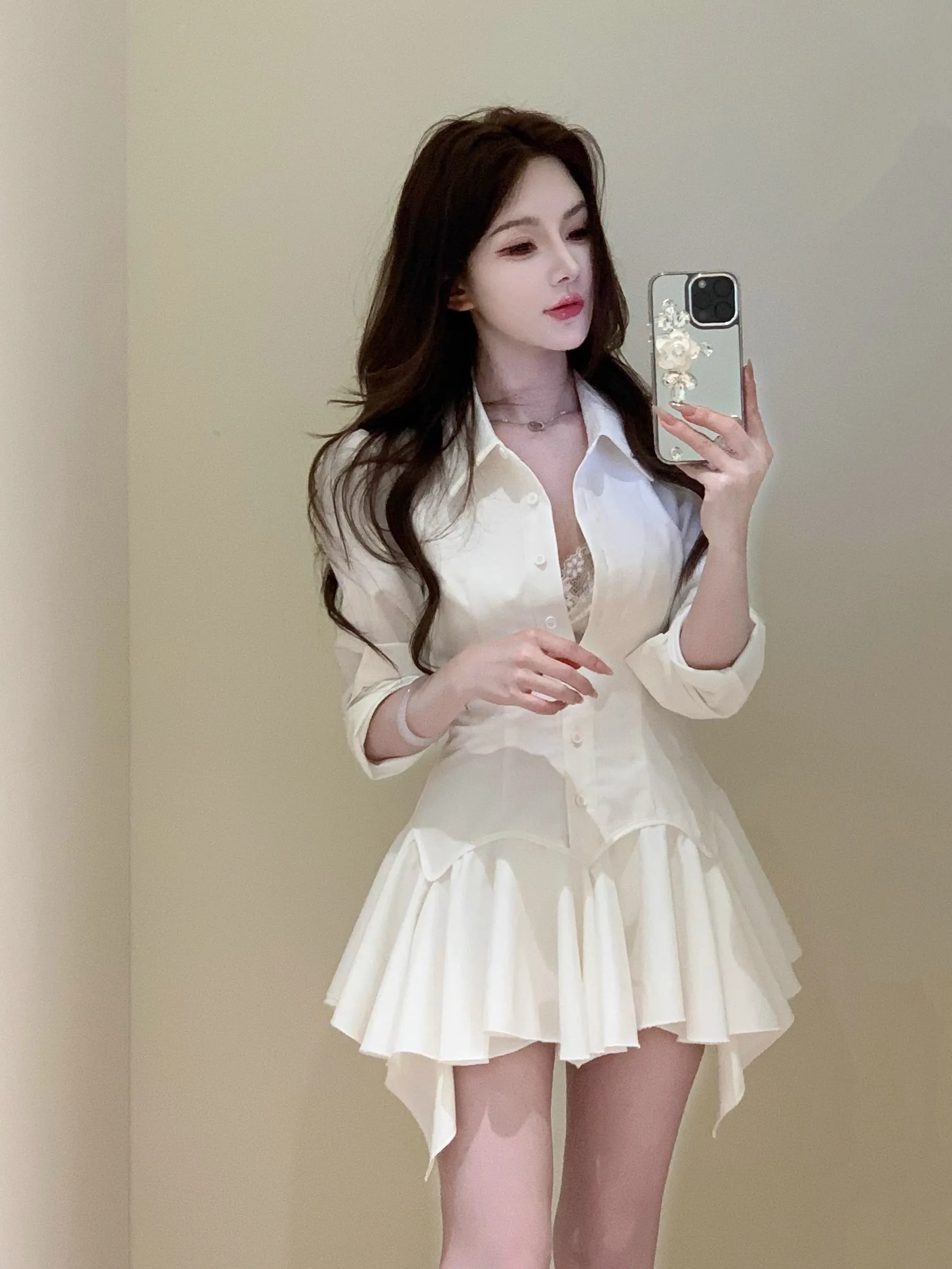 Y2K เพียว ดีไซร์ เสื้อเชิ้ตปิดไหล่กระดุมลงชุดผู้หญิงฤดูใบไม้ผลิใหม่ไม่ซ้ำกันสลิมฟิตเอวชุดมินิหรูหราเซ็กซี่ชิคชุด