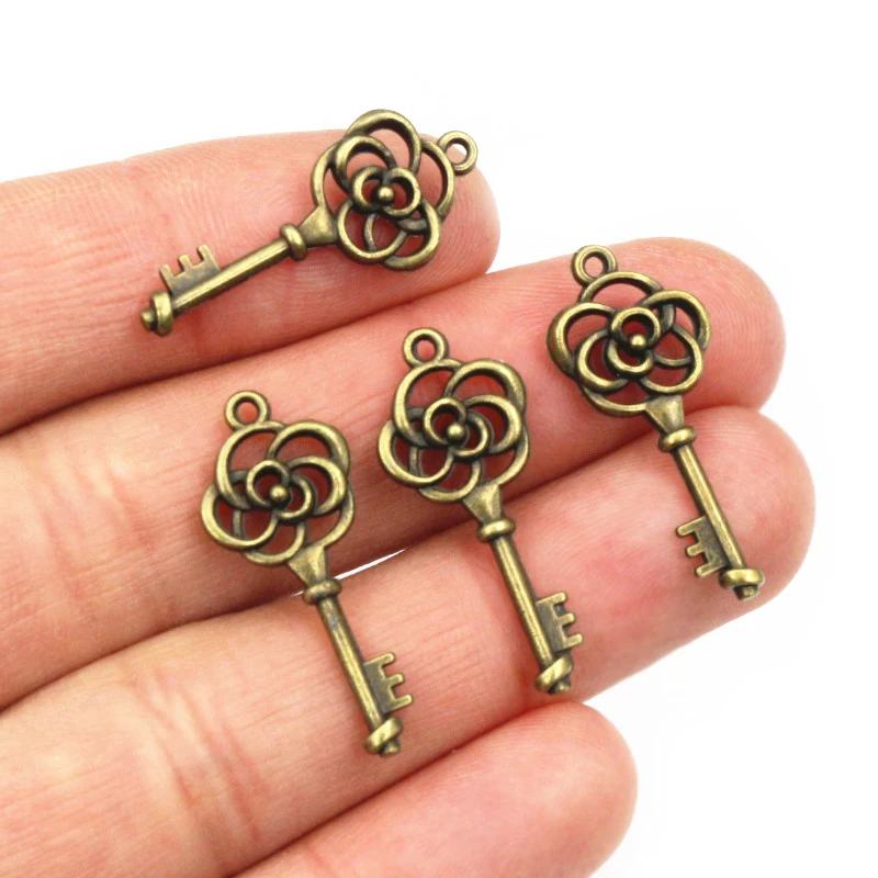 40pcs Key Charms Pendants Antique Bronze plated  Metal Retro Slower Heart Keys Charm DIY Jewelry Making Accessories Necklace