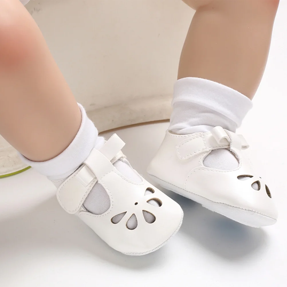 

Baby Hollow Sandals White 13cm 9-18 Months Prewalker Skid Resistance Adorable Design Comfortable Sole Kids Sandal