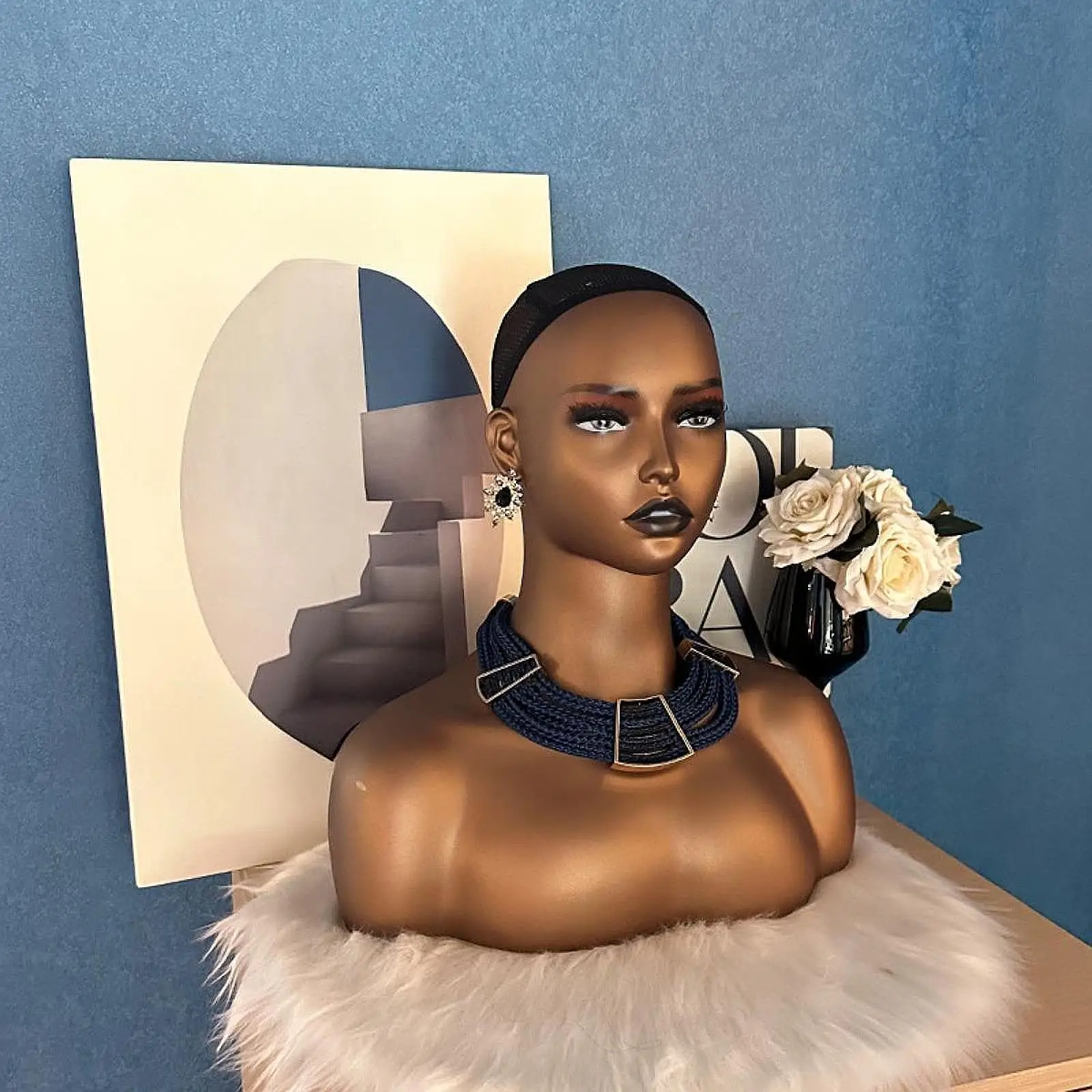 

Realistic Mannequin Head Female Mannequin Head with Shoulder for Hats Wig