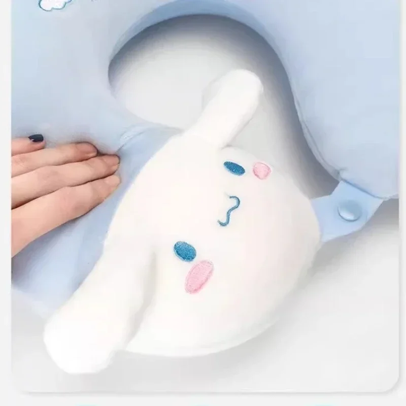 MINISO seri Anime kartun Sanrio lucu dan sederhana busa memori Cinnamoroll berbentuk U bantal perjalanan bantal leher hadiah tidur siang