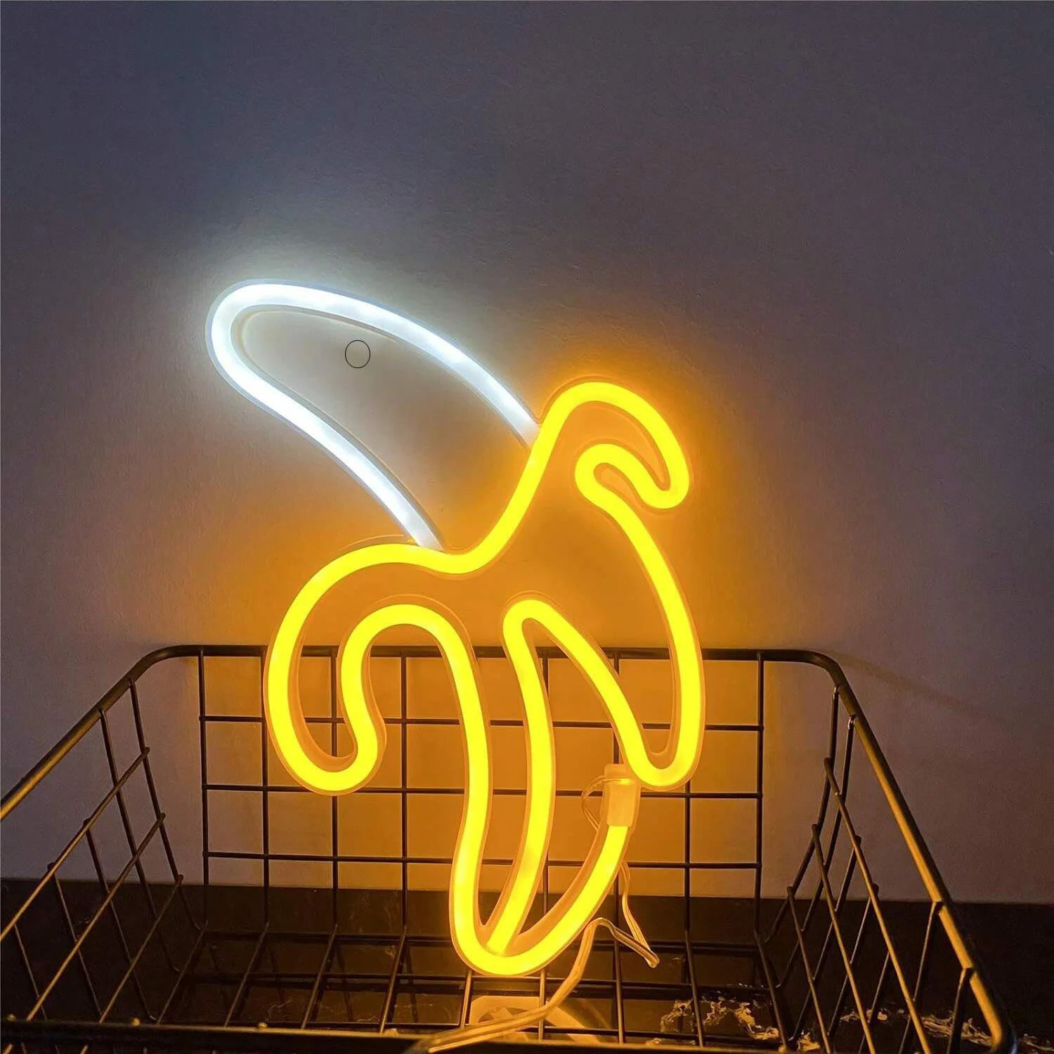 Banana Neon Night Light LED Neon Sign Table Decor Battery Powered Creative Lighting Light for Home Nursery Bedroom Party Summer