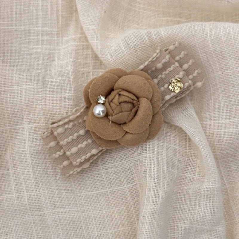 Korean Fabric Camellia Flower Hair Clips for Women Pearl Bow Hairpin Elegant Barrettes Headwear Girls Hair Accessories