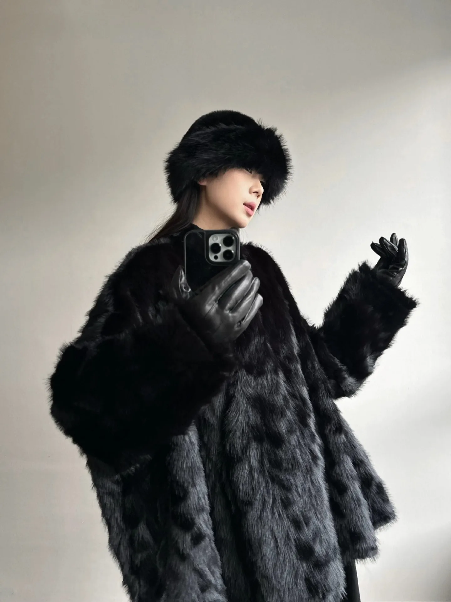 Thick Warm Bat Sleeve Fur Integrated Shawl Jacket Women's Comfortable Beautiful Smooth Environmentally Friendly Fur Coat
