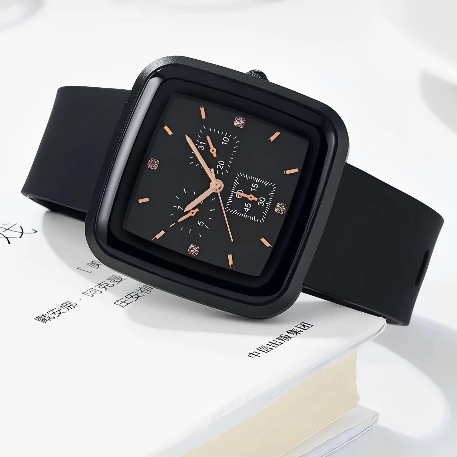 Women's Fashion Quartz Watch Minimalist Design Square Dial Silicone Quartz Wrist Watch Valentine's Day Gift for Girlfriend