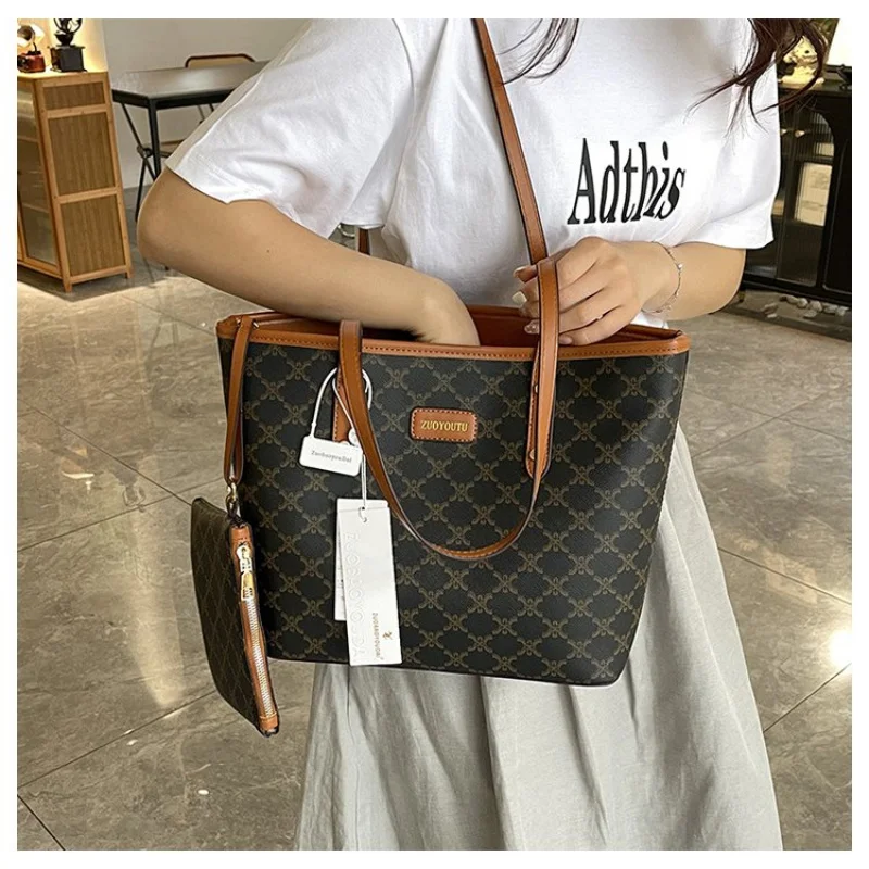 

Luxury Stylish Simple Solid Color Messenger Bag For Women Commuter Large Capacity Trendy Minimalist Everyday Use