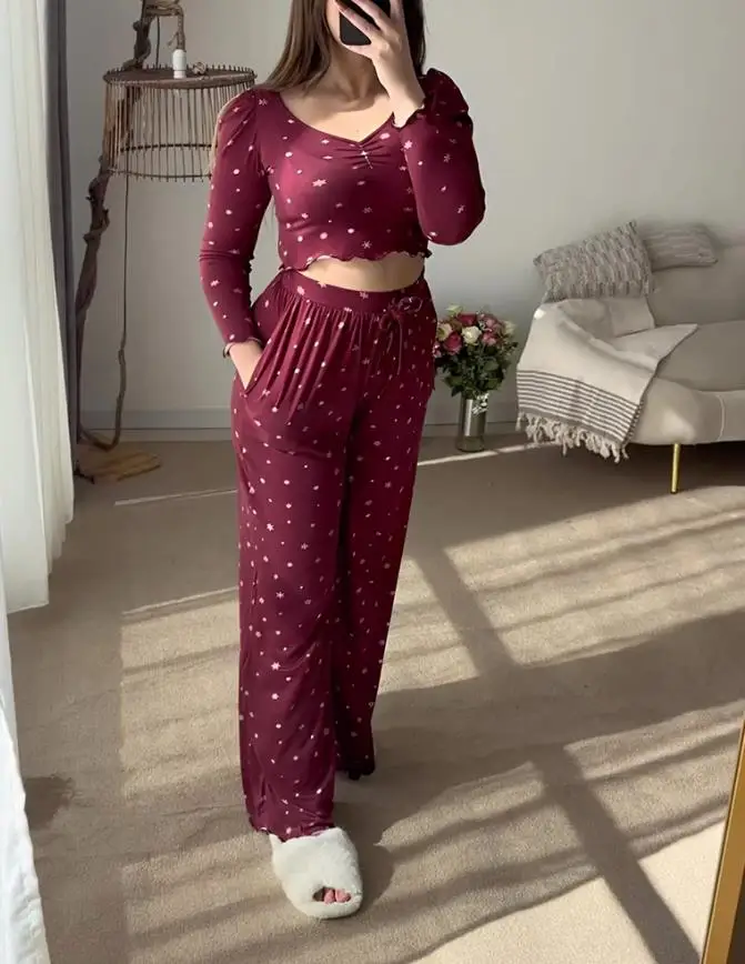 

Elegant Casual Women's Pajama Set Star Printed V-Neck Long Sleeve Ruffled Top Casual High Waisted Ruffled Wide Leg Pants Set