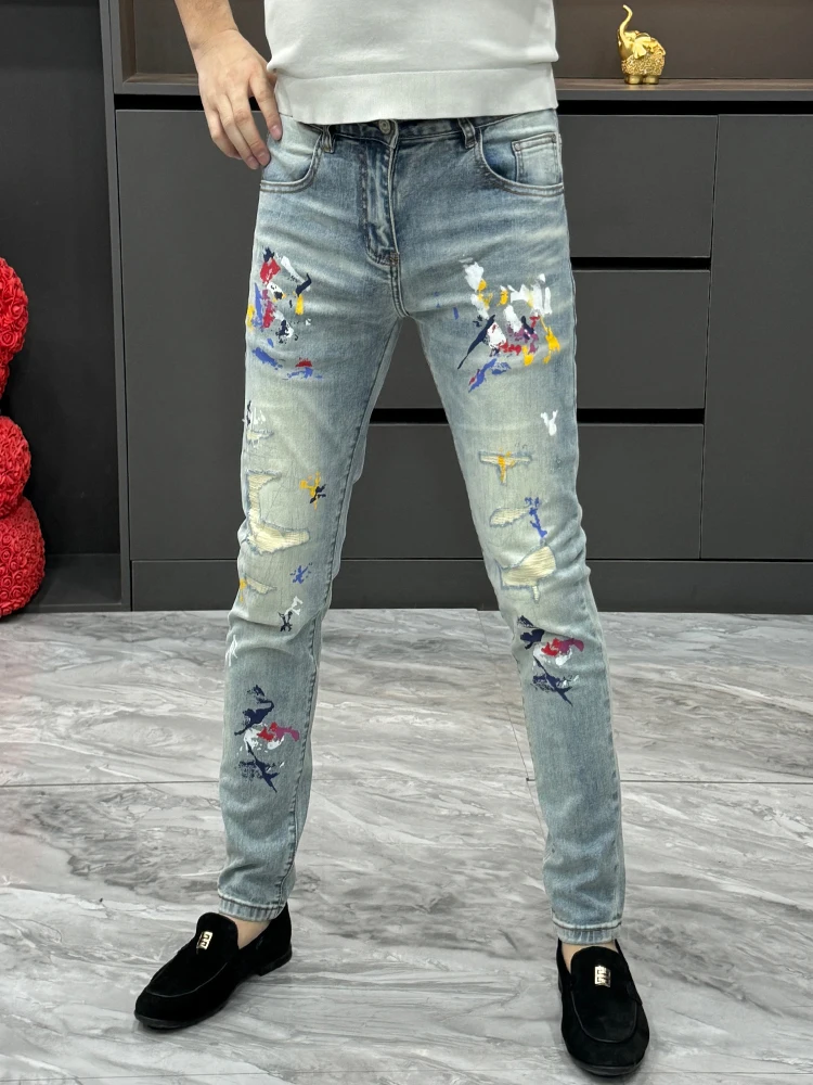 

Men's Fashion Graffiti Print Jeans Slim Fit Straight Leg Pants Hole Design Slimming Long Trousers Casual Wear All Seasons
