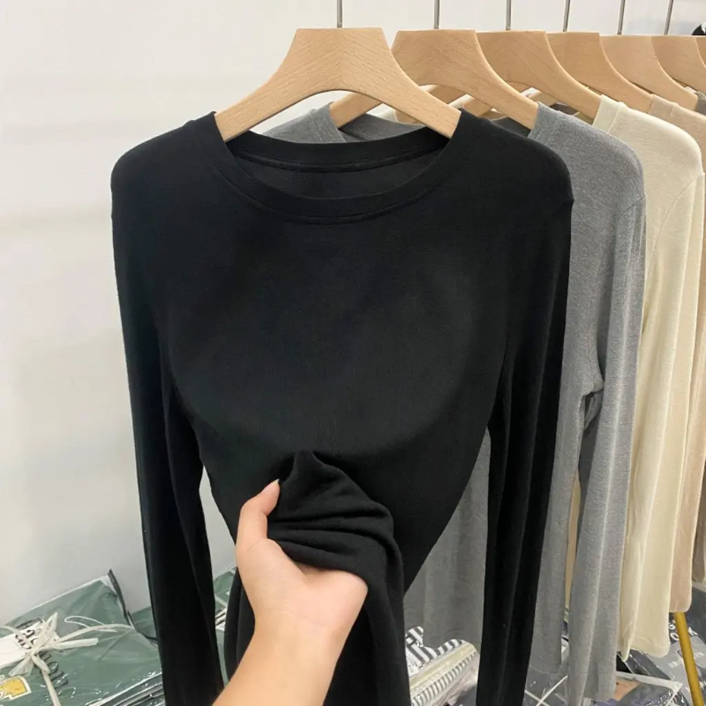 

Women's Soft Waxy Facial Mask T-Shirt Loose Long-Sleeved Simple Inner Layering Pure Color Top for All Seasons