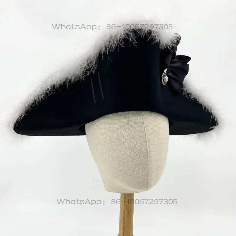 

Подходит для использования на открытом воздухе, с защитной и комфортной треугольной шапкой-репликой.