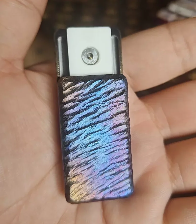 Used EDC Nine Hand Zirconium Dingding Wind Knife Stone Pattern Carving and Baking Color fidget slider decompression toy