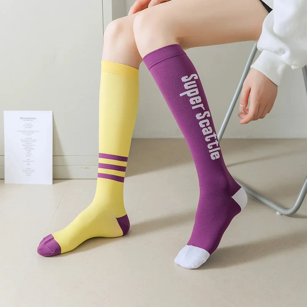 Unisex Compression Socks Running Marathon Jumping Rope Outdoor Sports Socks Asymmetric Socks Pressure Promotes Blood Circulation