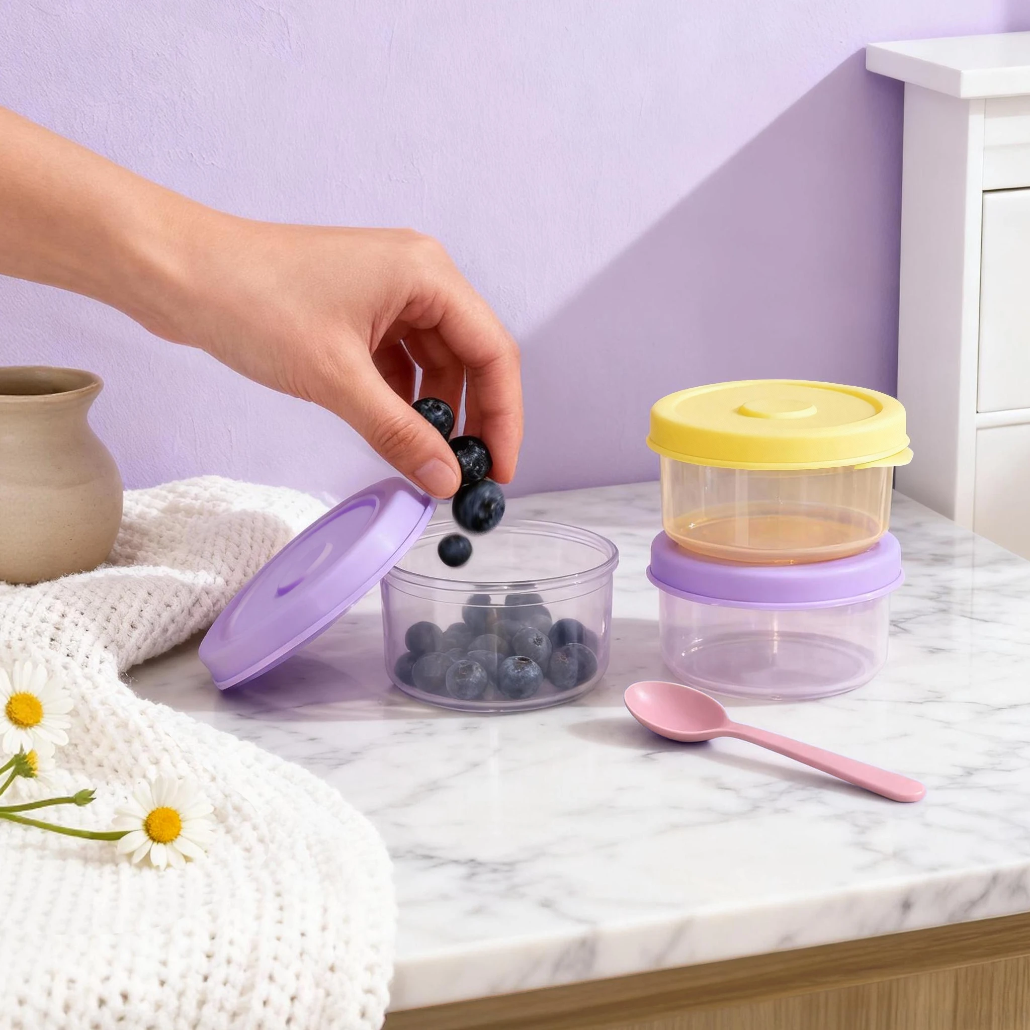 Baby snack storage box, airtight snack container for freezing, portable complementary food box, suitable for travel and picnics