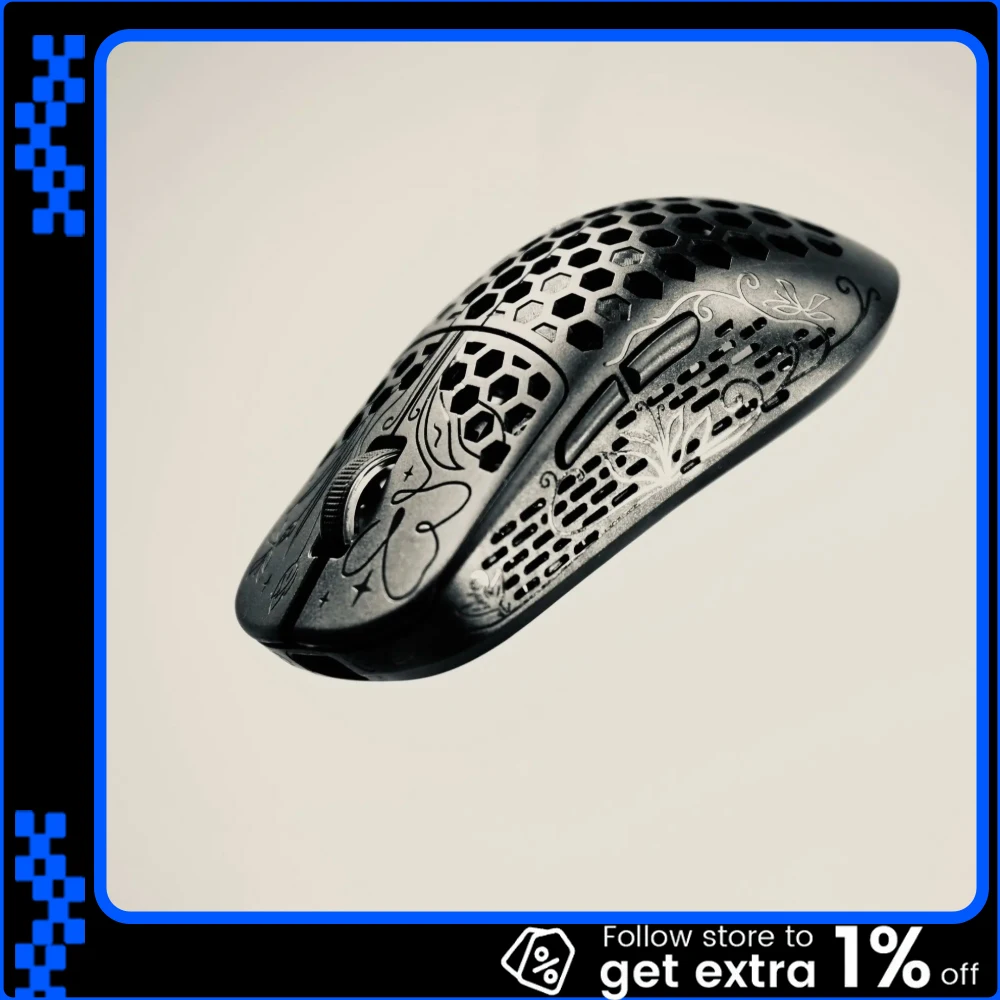 

Unius Black Lotus Carbon Fibre Mouse Dual Mode Wireless Mouse Paw3950 8000Hz Lightweight Hollow Out Gaming Mice PC Accessories