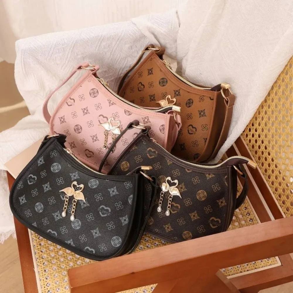 

Exquisite Leather Shoulder Bag with Zipper Small Handbag Moon-shaped Handbag Female