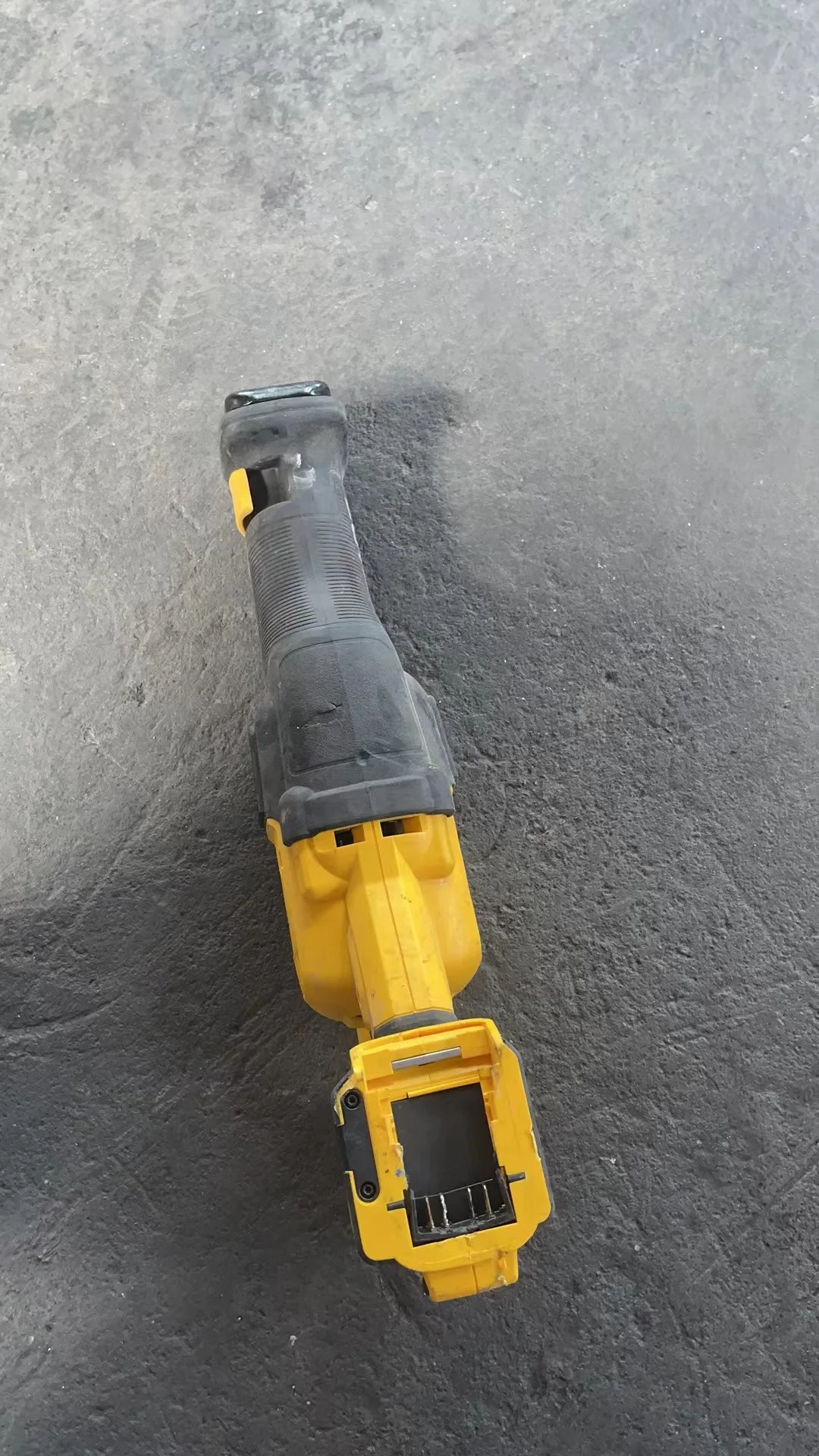 USED DEWALT DCS386 20V Max Brushless Cordless Reciprocating Saw - Tool ONLY