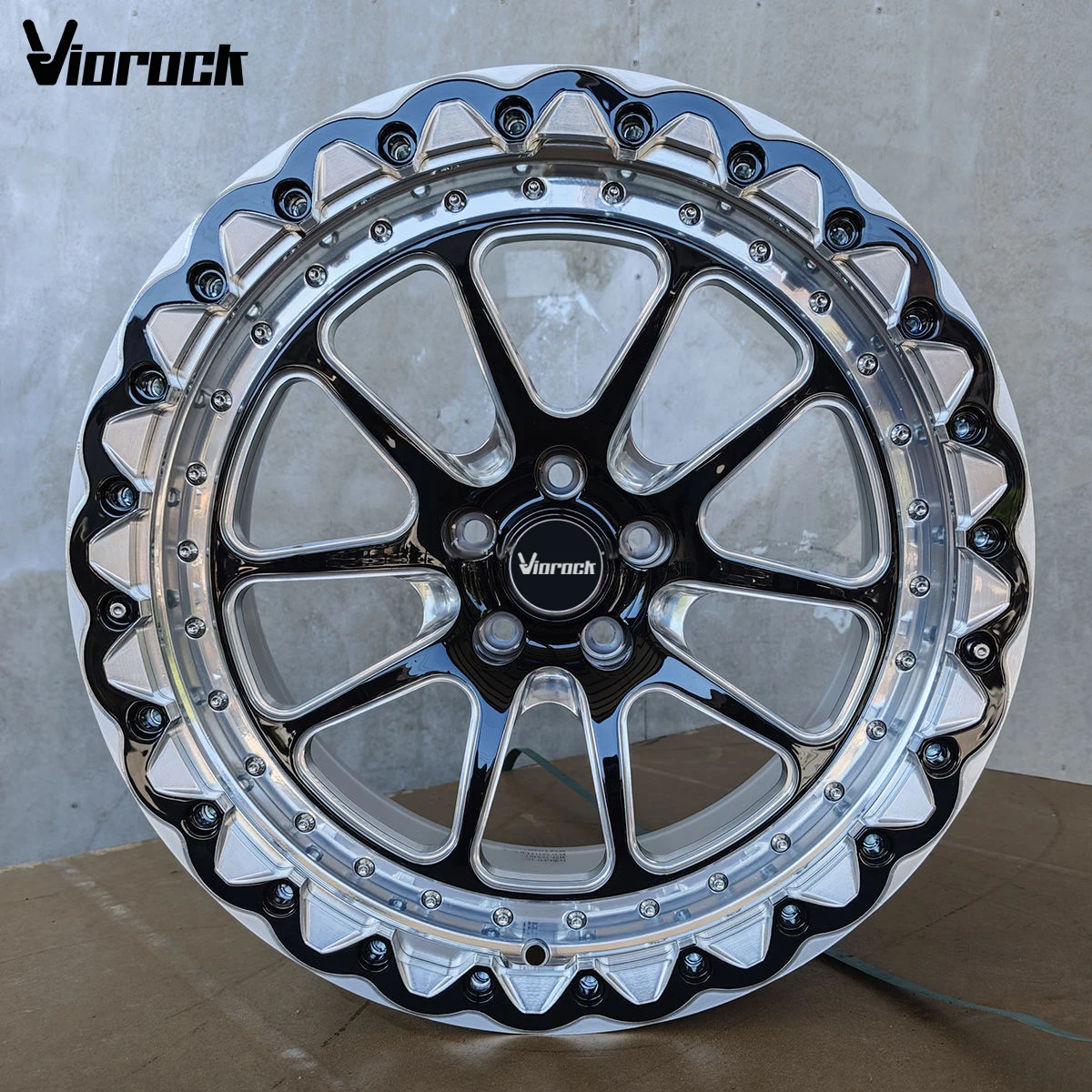 Hot-selling Bead Lock Forged Aluminum Alloy 6061 Off-Road 5-Hole ET25mm 18*10 SUV Pickup Wheels Silver Finish Customizable Color
