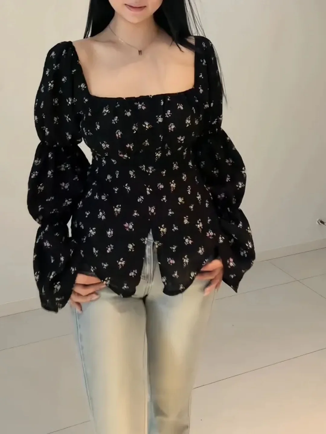 

Летняя винтажная рубашка с цветочным принтом больших размеров, женская уникальная красивая блузка с пышными рукавами и квадратным воротником, утягивающий топ в корейском стиле