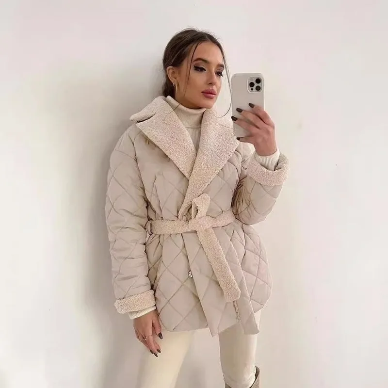 Lapel Short Cotton-padded Jacket for Women, Fashionable Versatile Design, Waist-cinching Lace-up Coat, New Winter Overcoat Style