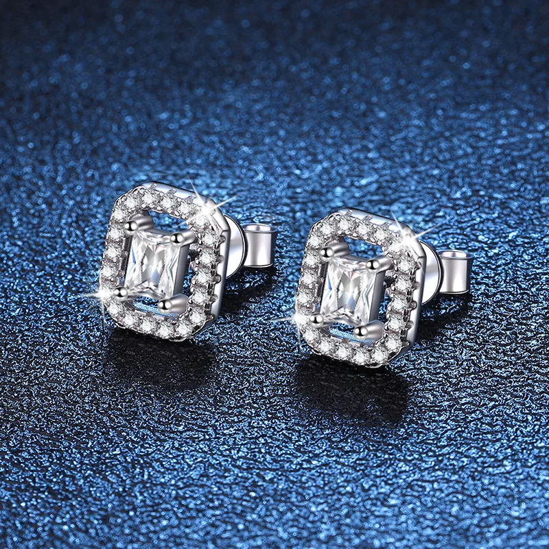 

18K platinum diamond earrings plated with PT950 platinum full diamond rectangular 50 points D color moissanite stud earrings