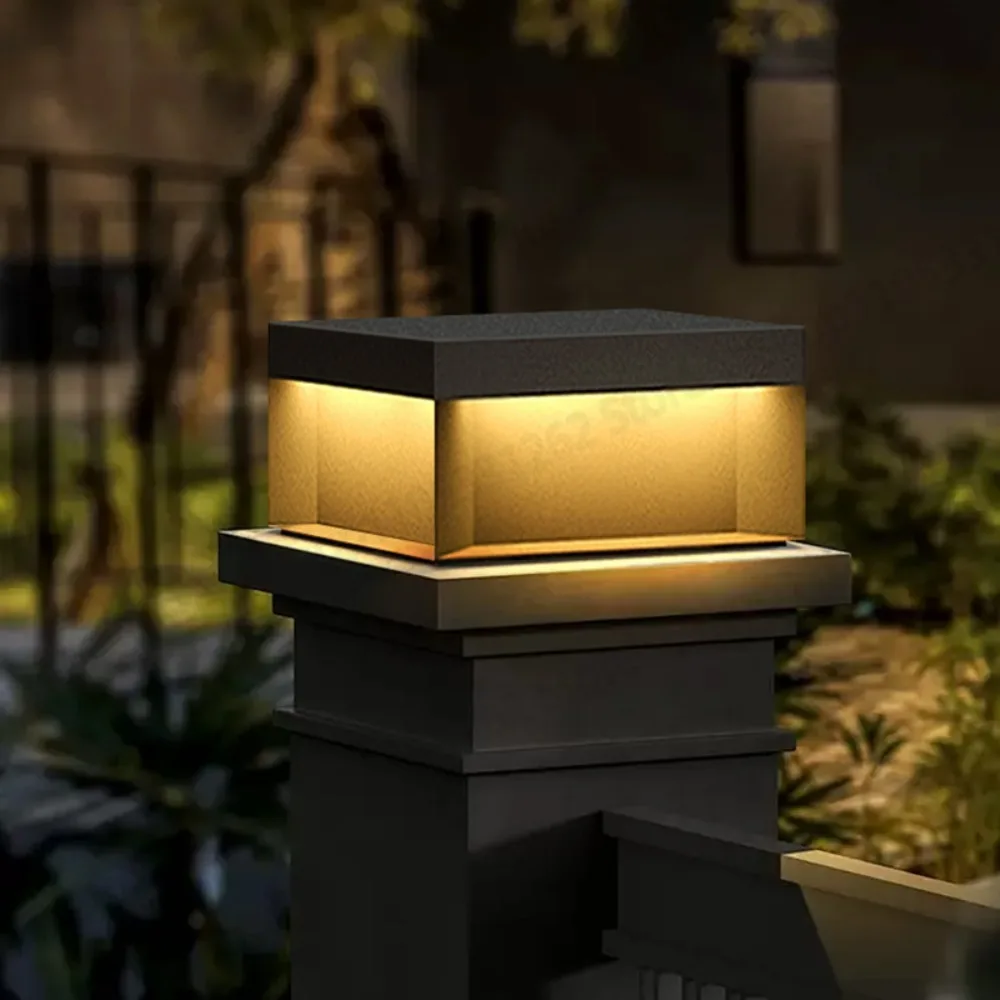 2025 New Solar Post Light Waterproof Column Lamp for Villa Gate Outdoor Garden Wall Fence Pillar Light