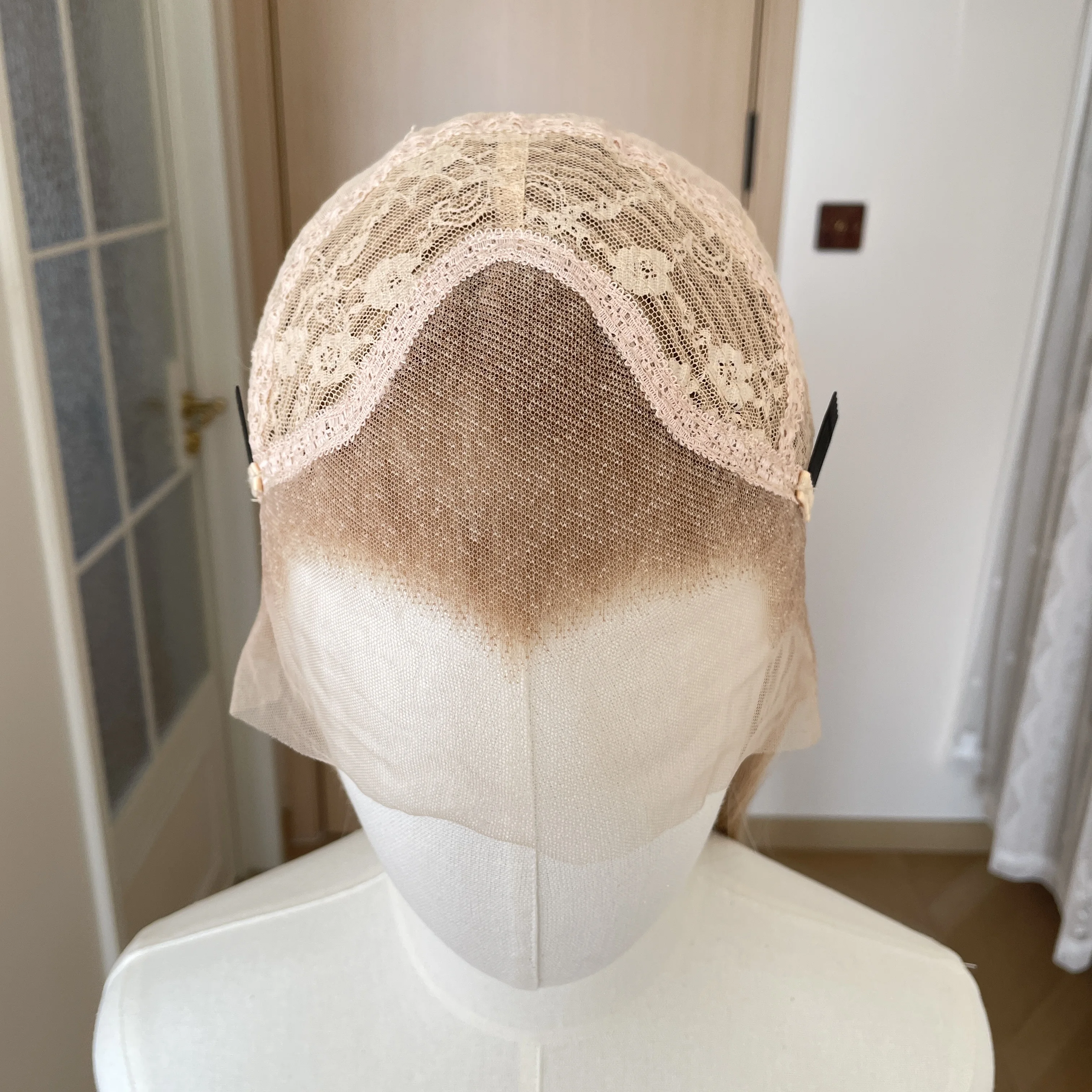 Widow's Peak Blonde Mixed 13x4 Lace Front Wig for Women Elf Cosplay Synthetic 26 Inch Long Straight 150% Glueless Half Hand Tied