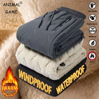 Pantalones de chándal impermeables de lana gruesa de felpa para hombre, pantalones informales a prueba de viento para invierno, pantalones pesados, pantalones cálidos de lana de cordero, prendas de vestir exteriores