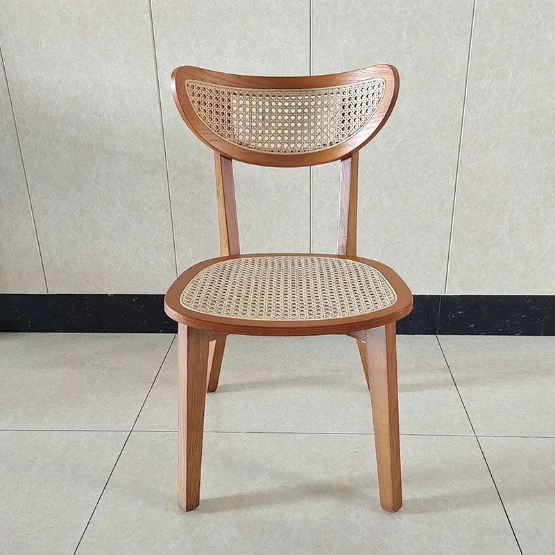Hotel B & B restaurant rattan chair, Nordic solid wood curved back rattan chair, cafe solid wood dining chair 5 groups
